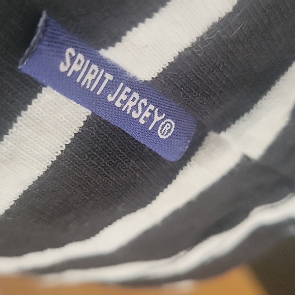 Disney Minnie Mouse Forever Spirit Jersey - Picture 7 of 11